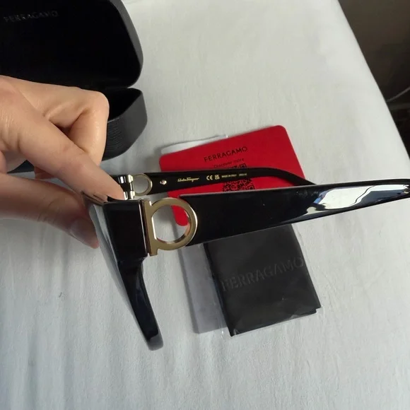 Brand New Salvatore Ferragamo Sunglasses - Picture 8 of 8